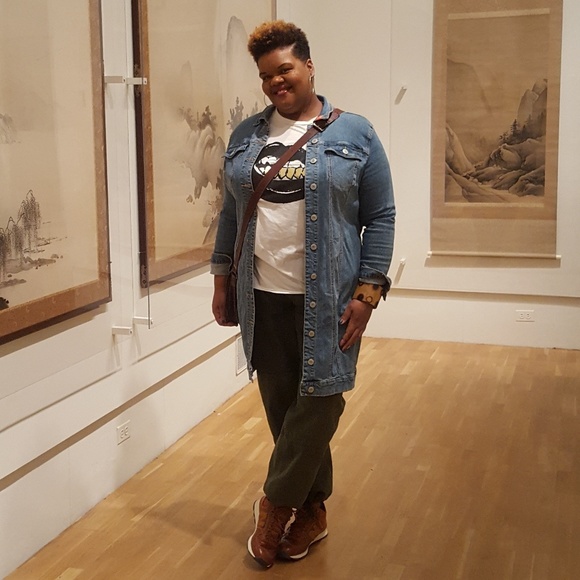 Meet your Posher, Jerrylyn - Picture 3 of 5